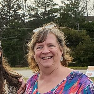 Meet your Posher, Debbie